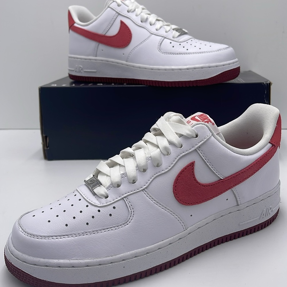 Nike Air Force 1'07
Women's Shoes
